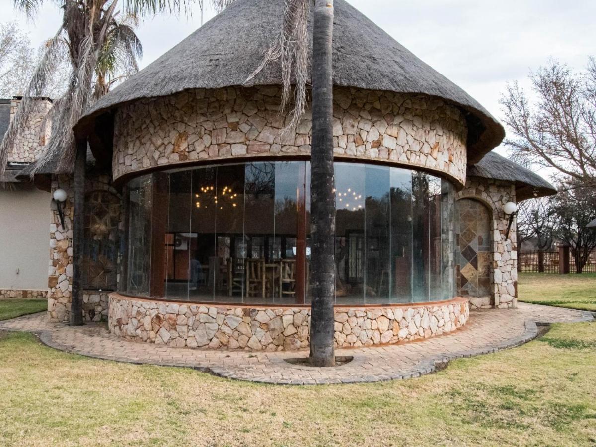 Ivory Tree Lodge And Guest House Hekpoort Komnader Exterior photo